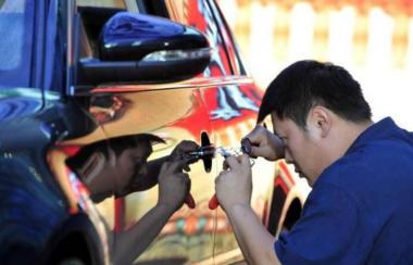 汽車鎖打不開是什么原因造成的 開汽車鎖多少錢一次