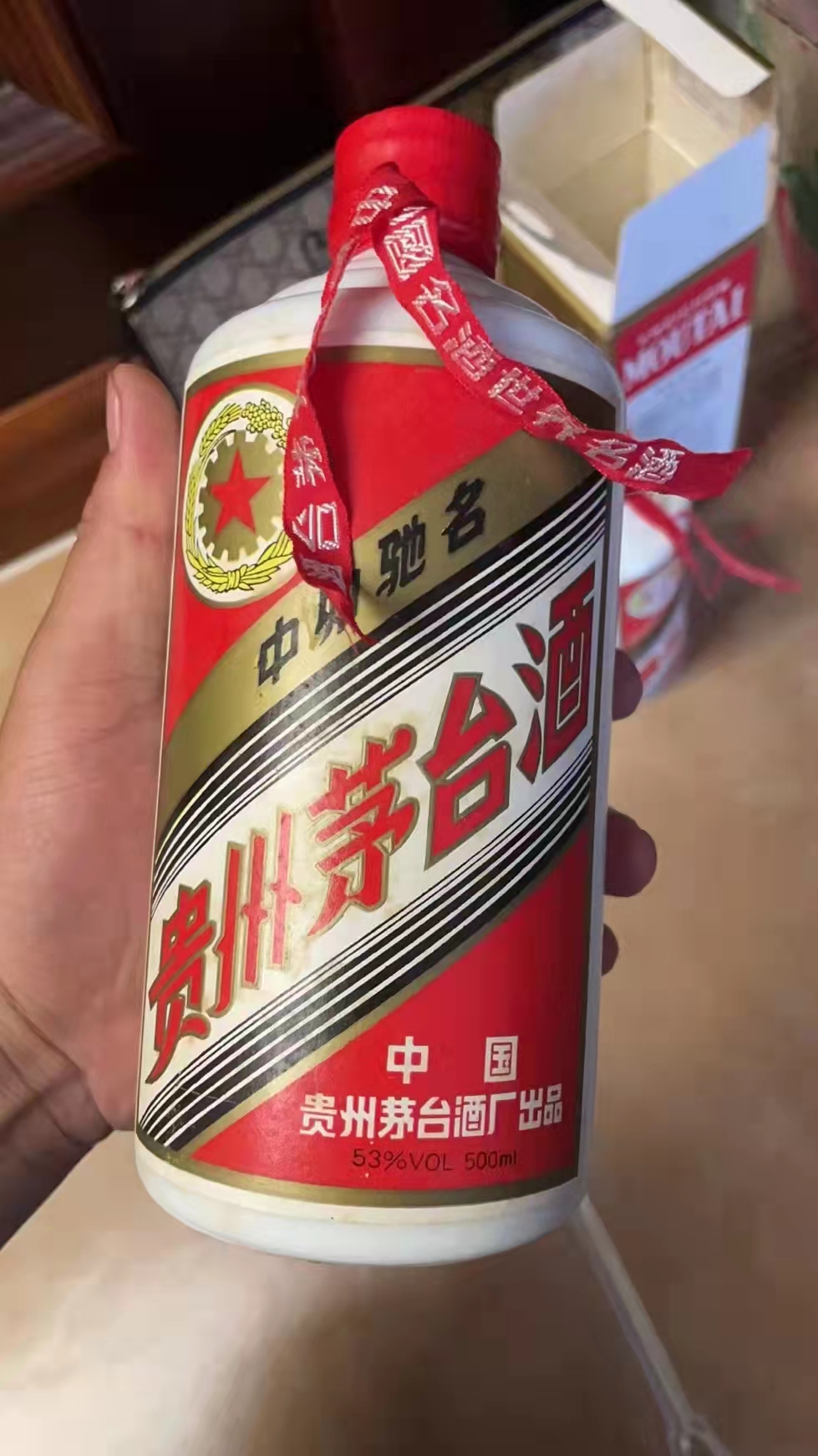 寧波回收茅臺酒給你講述喝白酒的有哪些壞處和好處?-- 寧波甬成煙酒禮品回收店