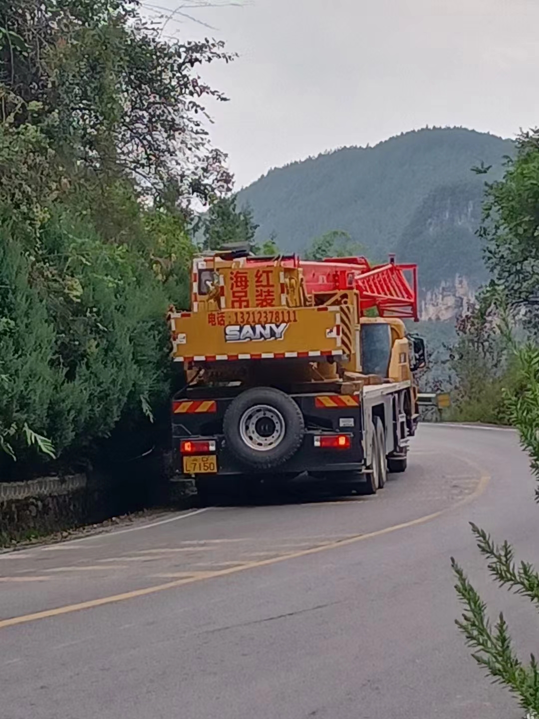 如何避免奉節(jié)吊車租賃設(shè)備吊裝側(cè)拉事故？-- 重慶海紅吊裝有限公司