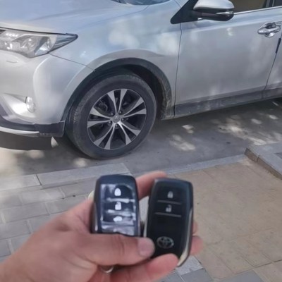 車鑰匙鎖車怎么辦？.車鑰匙沒(méi)電了怎