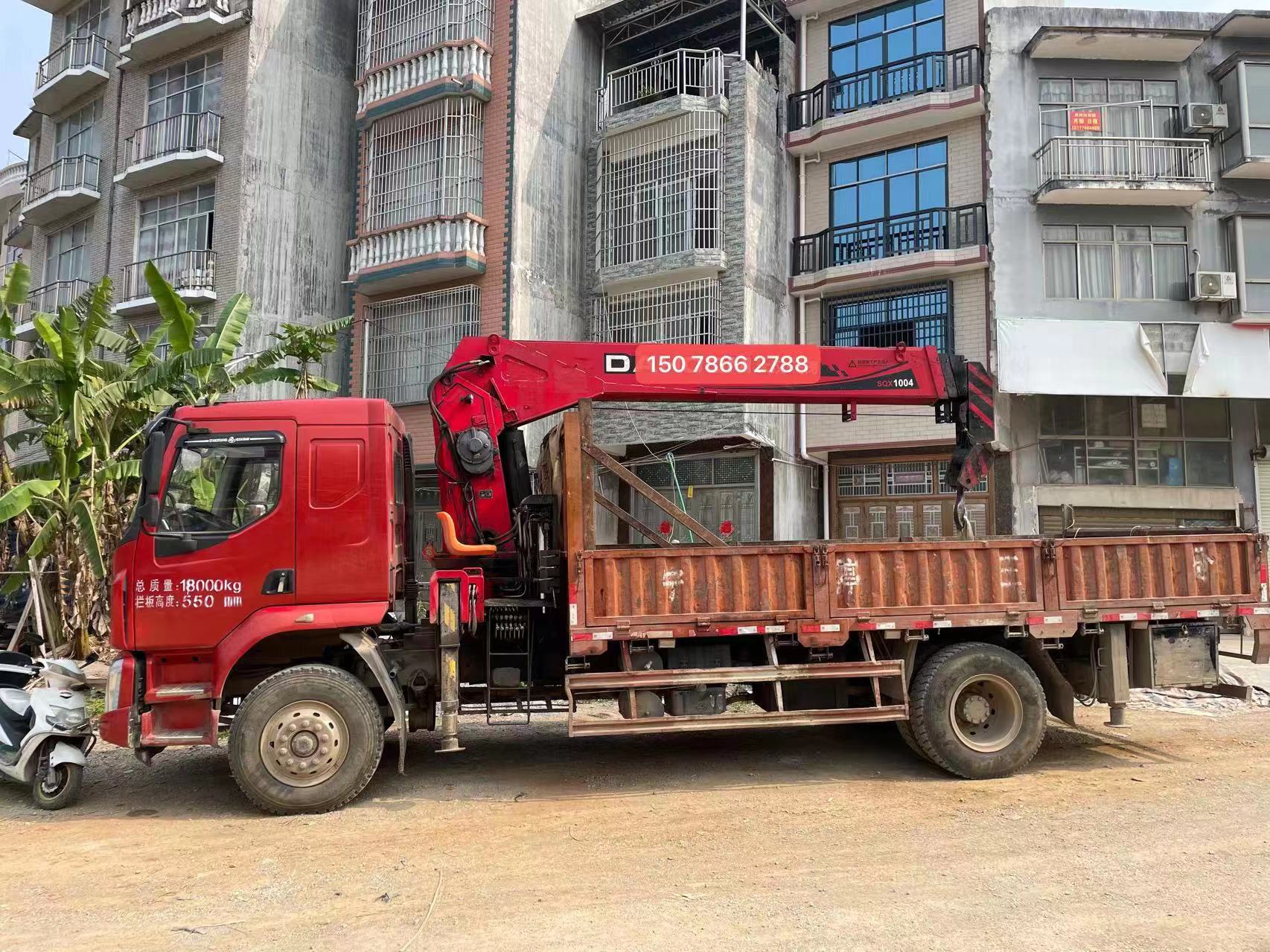 在吊車施工中安全事項至關(guān)重要，必須嚴(yán)格遵守！-- 靖西市杰特吊裝有限責(zé)任公司