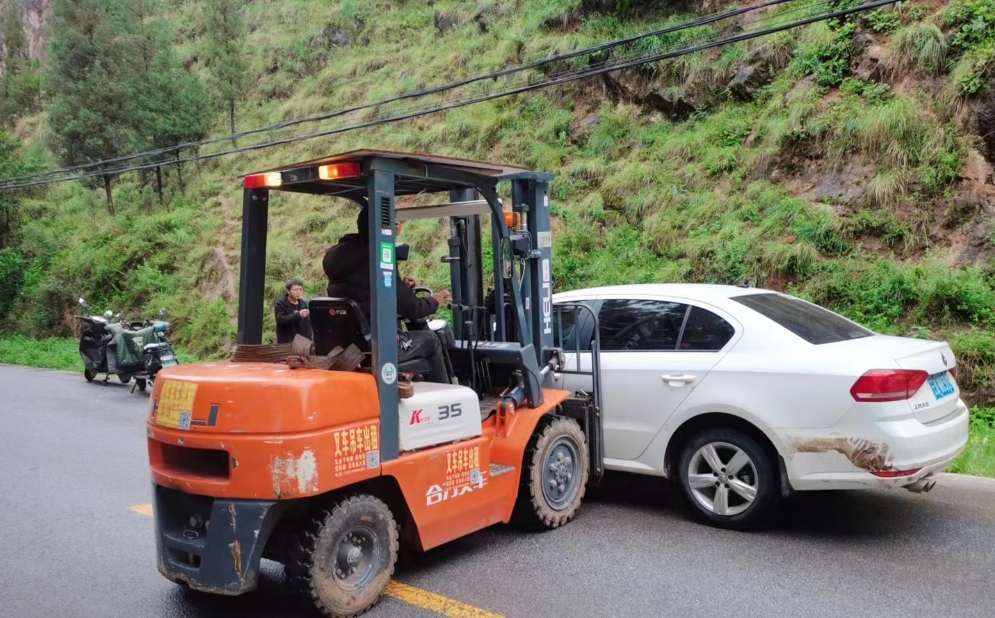 從事叉車出租這個行業(yè)有多辛苦你知道嗎？-- 會澤縣誠信叉車出租設備搬運服務中心