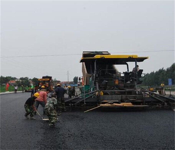 武漢瀝青路面施工瀝青道路建筑、瀝青道路養(yǎng)護(hù)-- 湖北竟成道路工程有限公司