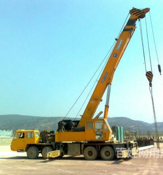 如何避免吊車在城市道路作業(yè)時的交通擁堵？-- 重慶巧力工程機械租賃有限公司