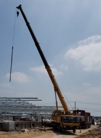 城市軌道交通建設(shè)中吊車吊裝軌道梁怎樣控制精度？-- 黃驊市宏海吊裝吊車出租服務(wù)中心