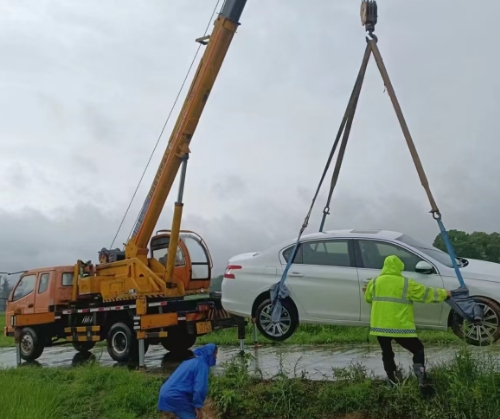 吊車司機(jī)經(jīng)驗(yàn)重要嗎，吊車出租費(fèi)用包含哪些？-- 永豐縣鑫路達(dá)吊拖公司