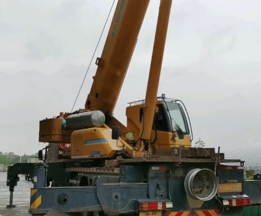 醴陵市吊車租賃價格與吊車的作業(yè)高度有直接關(guān)聯(lián)嗎？-- 醴陵市本地吊裝服務(wù)有限公司 