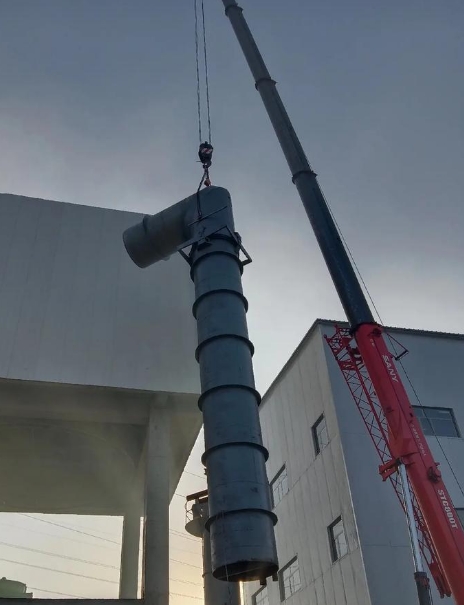 大型建筑工程需何種噸位吊車才匹配？-- 九江市信泰工程機(jī)械有限公司